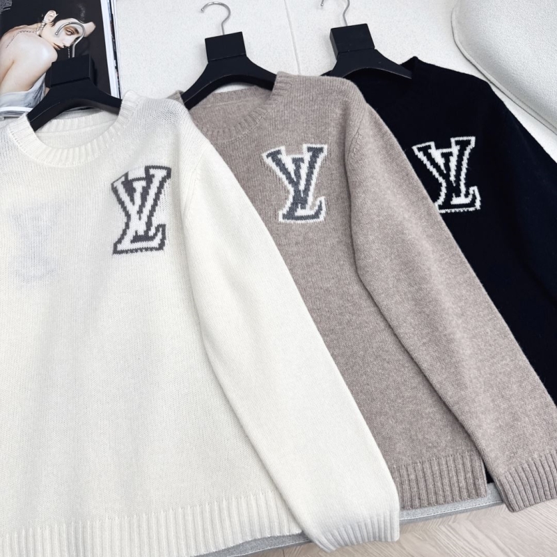 l0vis Vvtt0n sweaters